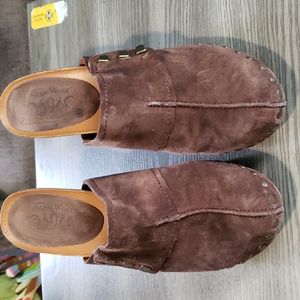 Nine West Palgrove Size 10 Dark Brown Suede Leather Womans Mule Style Heel Shoe